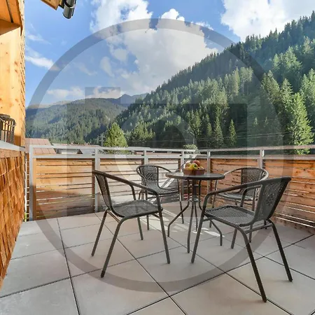 Hochwertige Lägenhet